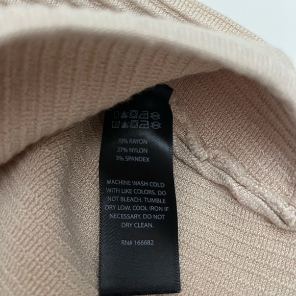 House of Harlow 1960 tan colored Crop Ribbed Knit Top size medium - Picture 4 of 7